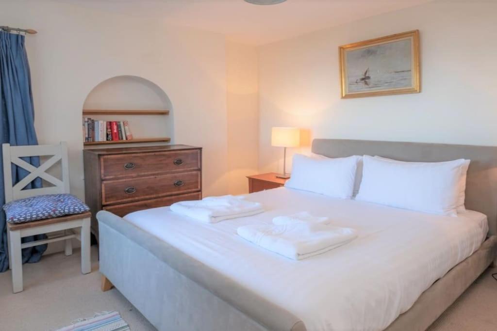 The Old Boat House, Seaview - Seafront Three Bedroom Cottage With Separate Two Bedroom Annexe Exteriör bild
